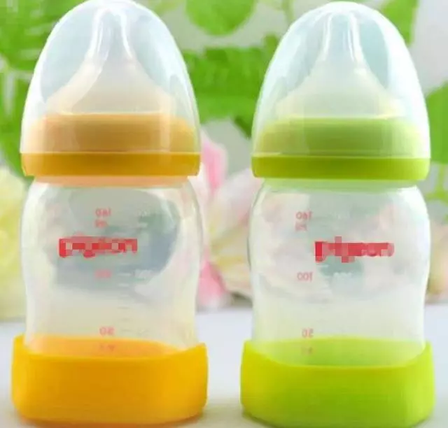 "毒奶瓶"正在毒害宝宝的健康,看看你家奶瓶选对了吗?