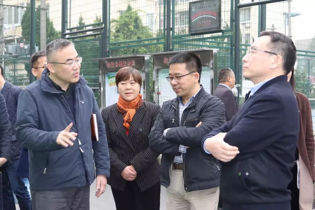 上海市绿化和市容管理局副局长唐家富到程家桥街道调研垃圾分类工作