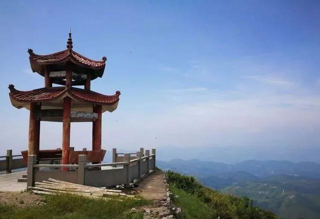 宁德有一山,山峰峻峭入云,远望如天马昂首~_白马山