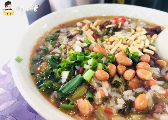 贵州名小吃之酸汤饭是贵阳人延续了凯里苗族的酸汤砂锅文化