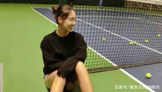 现在就把16岁的网球美少女王欣瑜吹上天还为时尚早