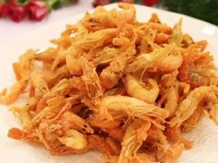 炸小河虾传统地方小吃,又名疙豆儿,亦称抿絮,因状如蝌蚪而得名抿蝌蚪