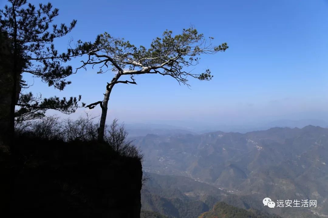 远安人都看看吧,太平顶的路是这样的.