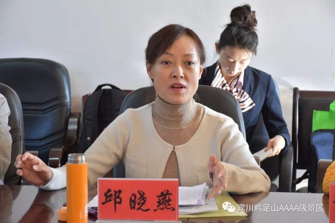 项目终期评估专家组一行5人在云南省标准化研究院主任邱晓燕的带领下
