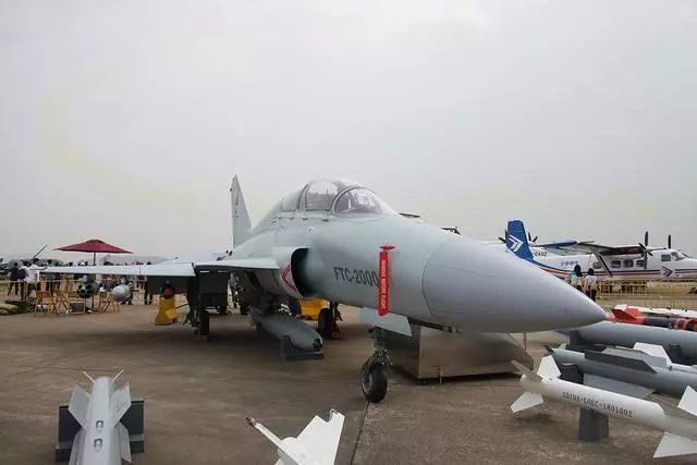 ftc-2000g和"枭龙"一起构成入门级中系战机_涡扇发动机