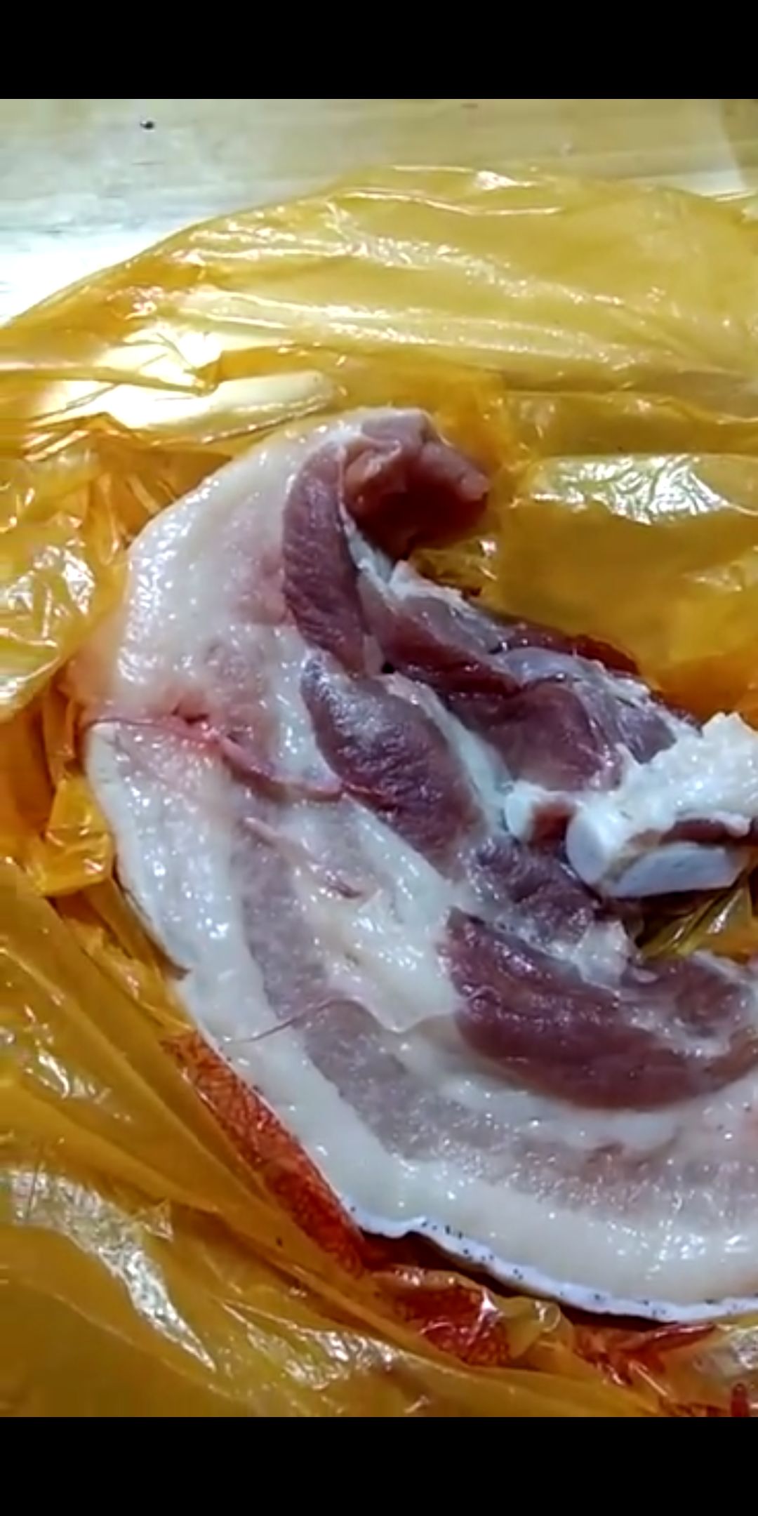网传海南一市场的猪肉里有寄生虫?_血管