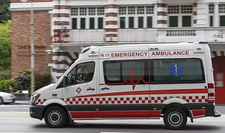 新加坡的救护车 需要注意的是,新加坡的医院都是先看病再收钱的