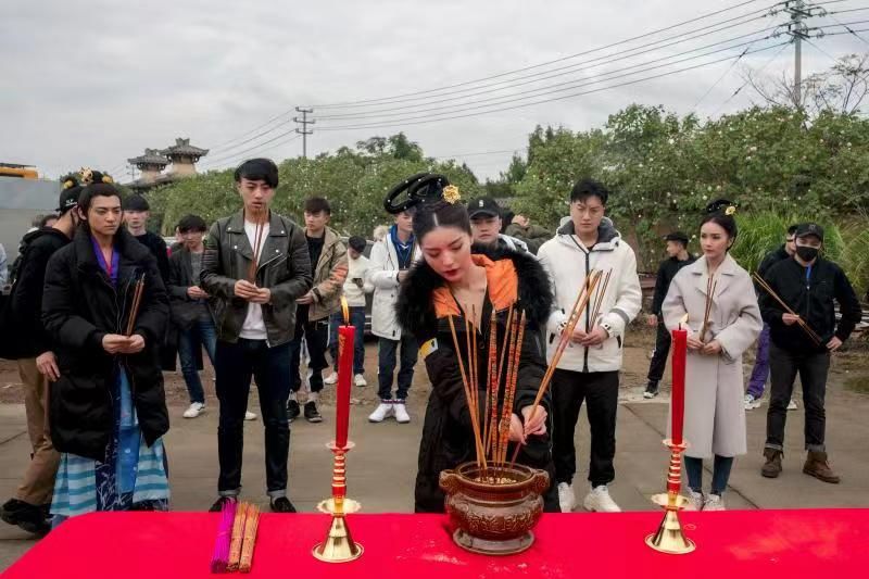 象山影视城剧组接连开机电影九品猎妖官今日开机