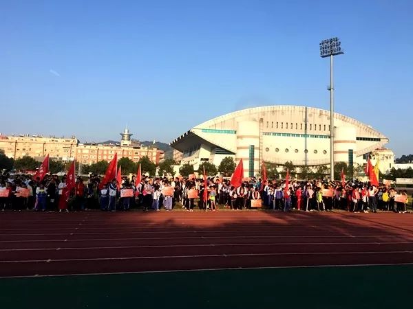 宁德市中小学生人口_宁德市民族中学校史馆(2)