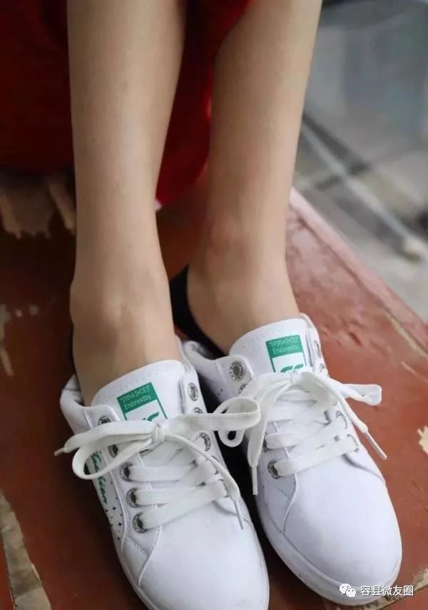 【时尚】女生时尚休闲板鞋分享_船袜