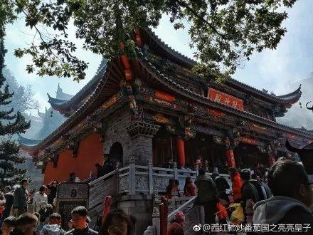 昆明这处净土,古韵清幽,人少景美,竟然还免费!_ 盘龙寺