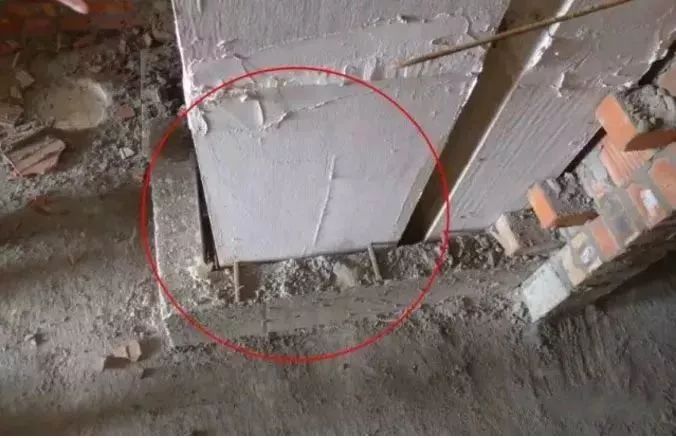 将风道卸载钢筋置于混凝土导墙上,有利于防渗漏