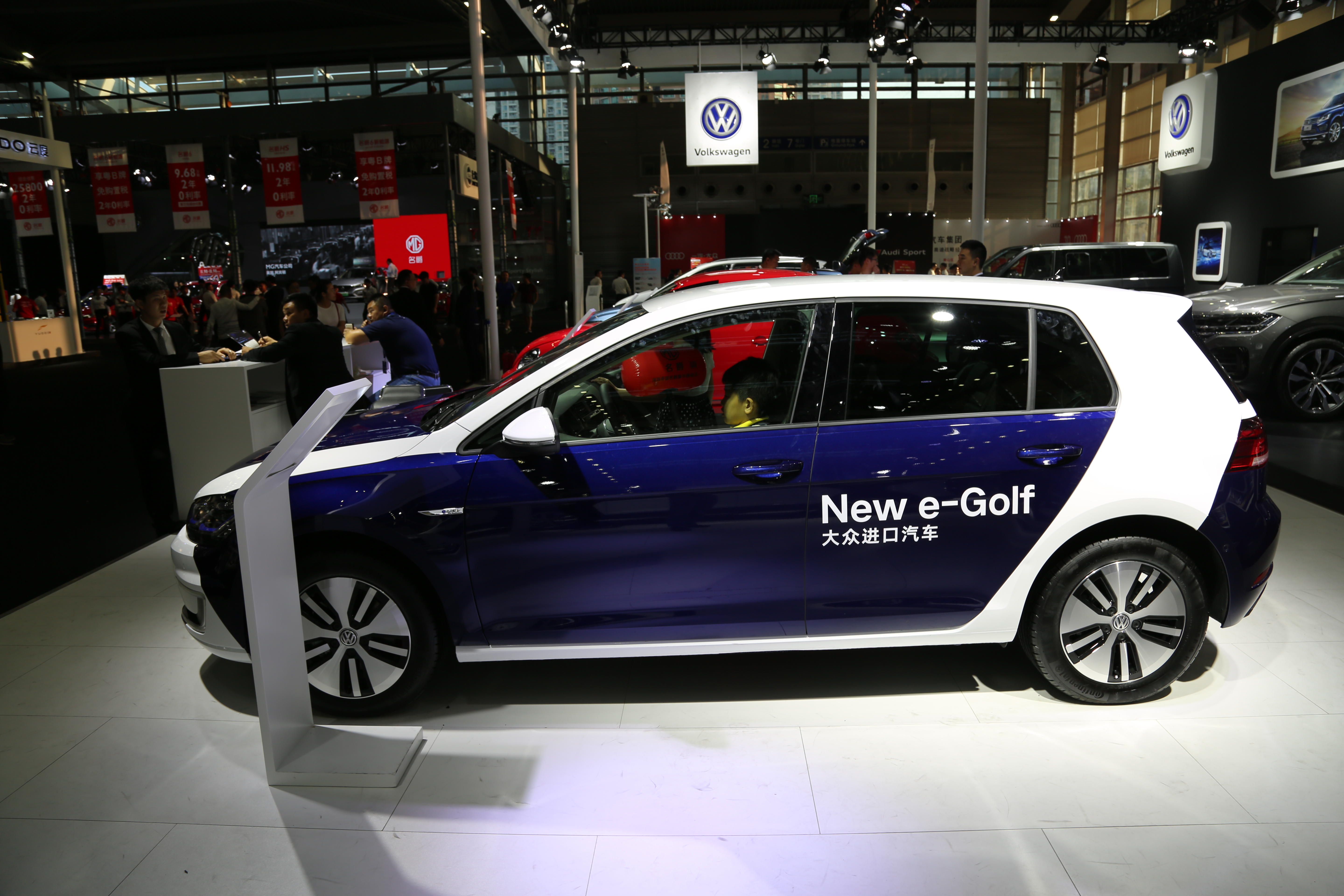 大众进口汽车new e-golf,将亮相2018广州国际车展!