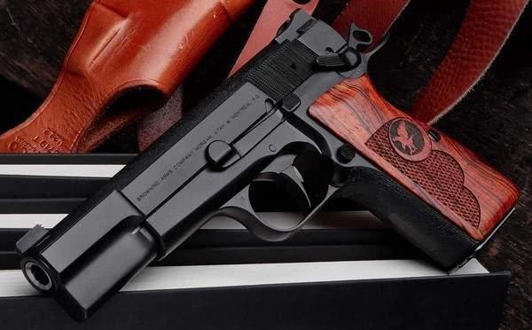 比利时fn公司的勃朗宁high-power(大威力)手枪是世界上最著名的手枪之
