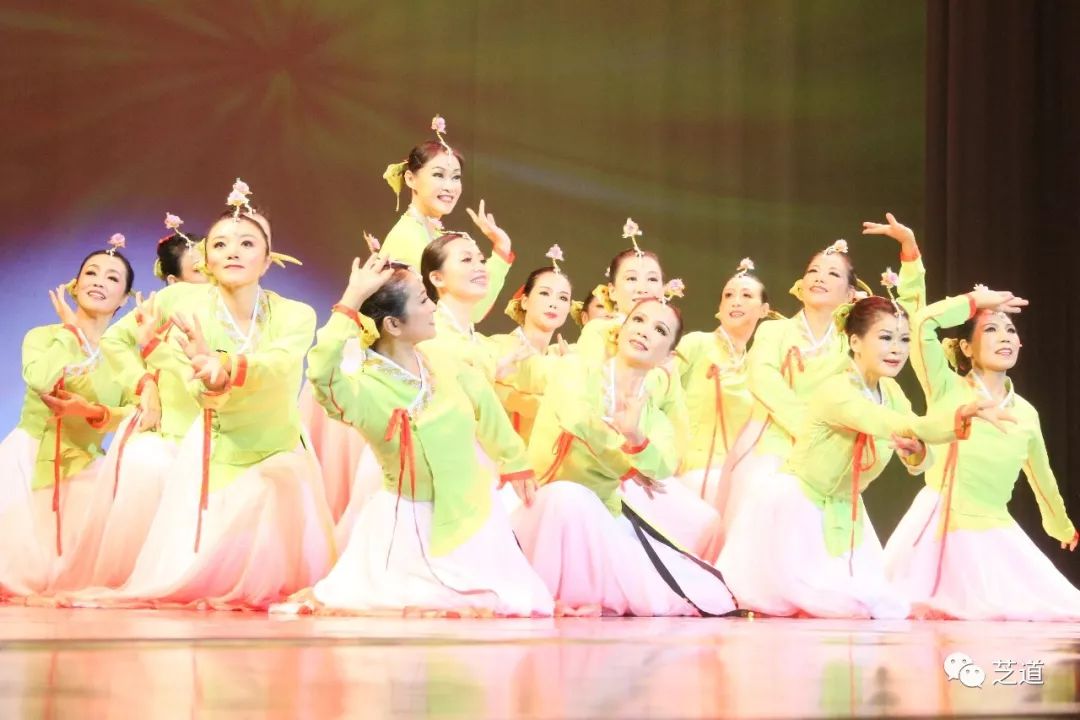 中国朝鲜族舞蹈《果园梦》