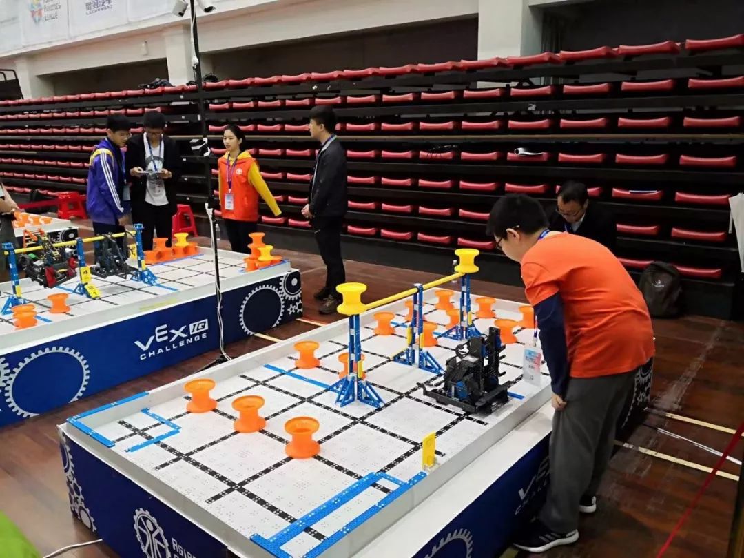 2018vex机器人大赛中国选拔赛圆满落幕杭州乐博乐博学员取得佳绩