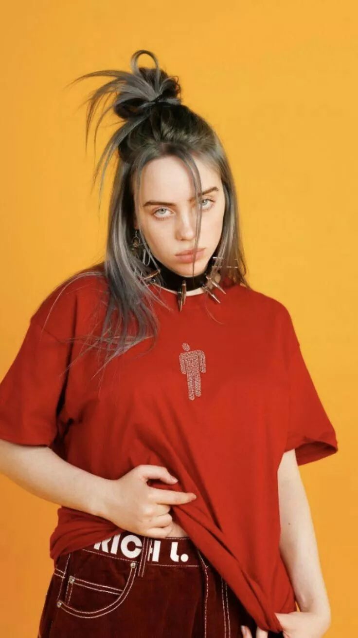 billie eilish 永远一副厌世脸,更是大胆敢玩.