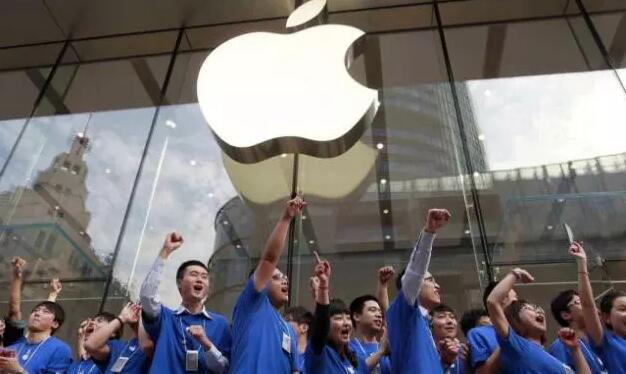 苹果讨好中国的这十年