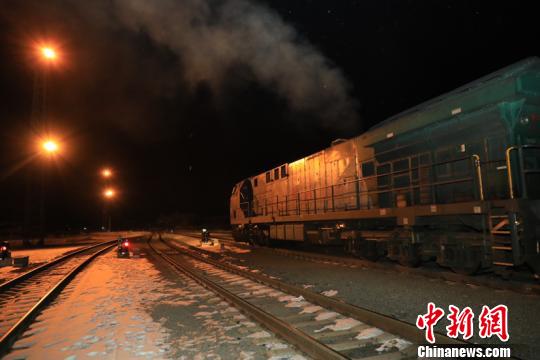 哈铁开行"北粮南运"集装箱班列 开辟优质粮食产品外运新通道