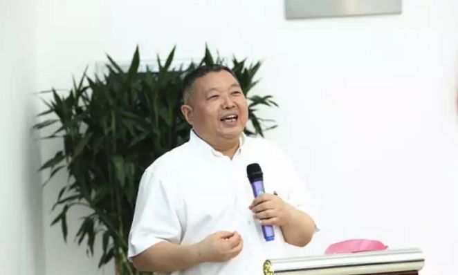 绿谷制药董事长兼总经理 吕松涛绿谷制药董事长兼总经理吕松涛先生也