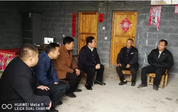 叶红专在花垣县民乐镇调研基层党建和脱贫攻坚工作