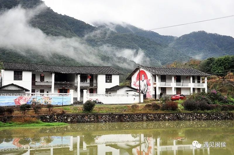 而井下村是白沙镇唯一的革命老区村,近年来依托山清水秀及革命老区的