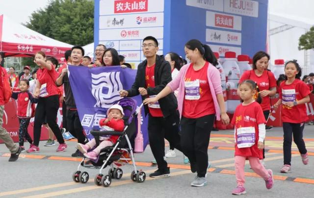 2018中国-东盟国际马拉松鸣枪开跑 4大看点感