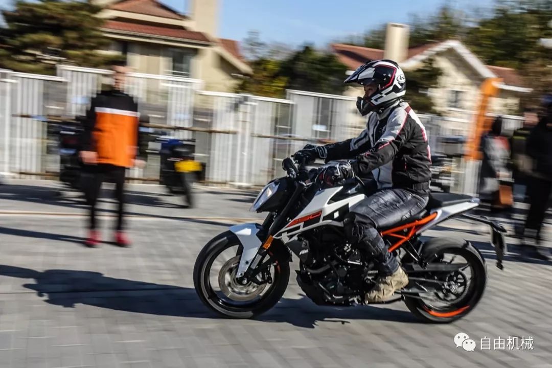 抢先实拍ktm 250 duke,首批交付暨新车品鉴会丨业界