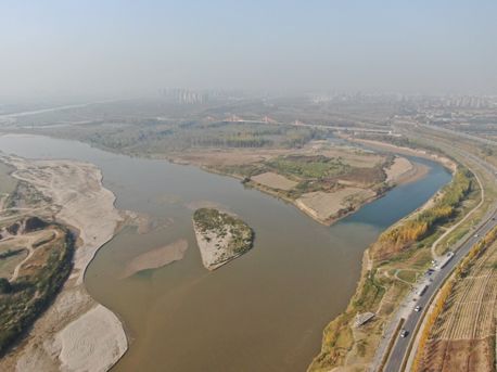 1 //泾渭分明地理位置 泾河和渭河在西安市东北部交汇 距离西安市