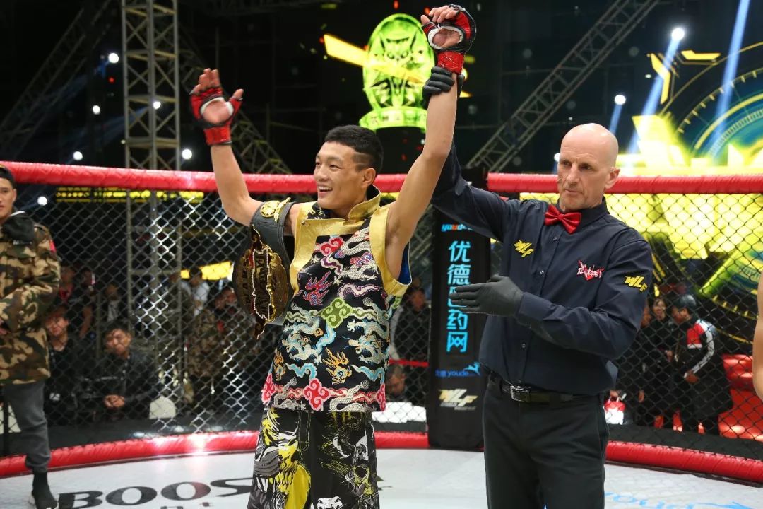 ufc又签约了一位《武林笼中对》的高手!