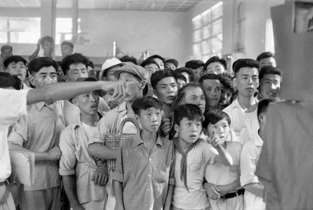 布列松镜头中的1958年中国