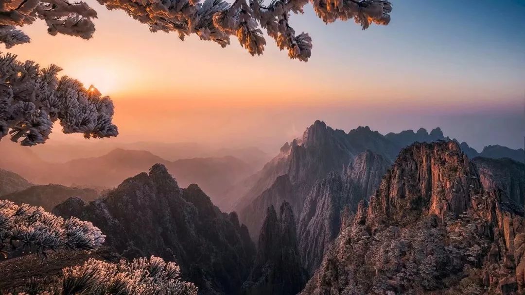 全国文明风景旅游区示范点,中华十大名山 / 天下第一奇山