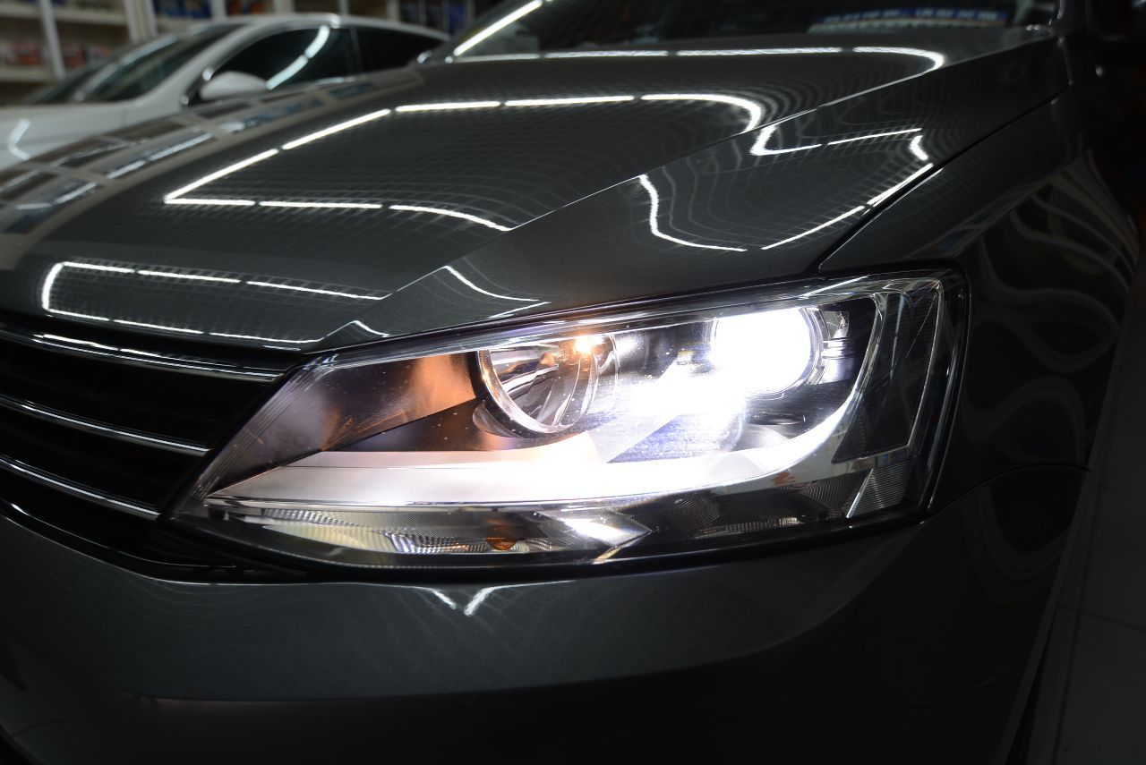 2019年 汽车LED车灯/C4D产品建模+OC渲染|三维|产品|czh1995 - 原创作品 - 站酷 (ZCOOL)