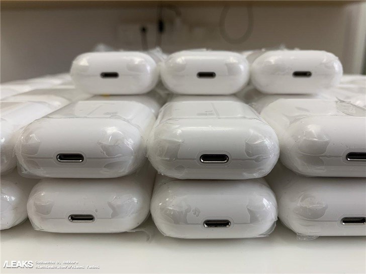 苹果AirPods 2包装盒曝光：支持无线充电