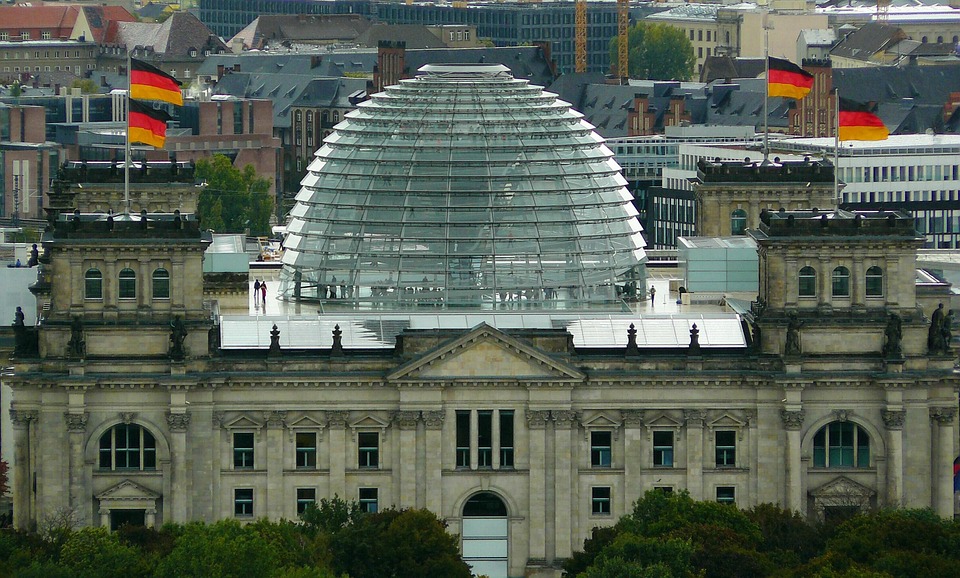 德国柏林国会大厦玻璃穹顶. 图片来源/pixabay