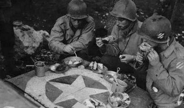抗戰時糧食不足，軍人吃飯都是問題，這支部隊卻天天吃牛肉喝可樂 歷史 第3張