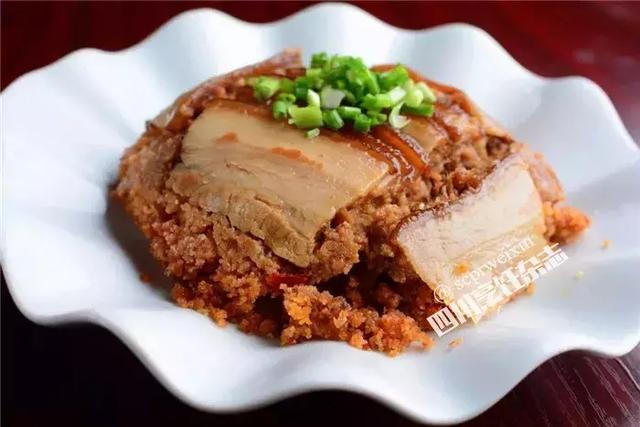 大厨私藏的「扣肉」秘法!上色,调味,蒸制……制法工艺