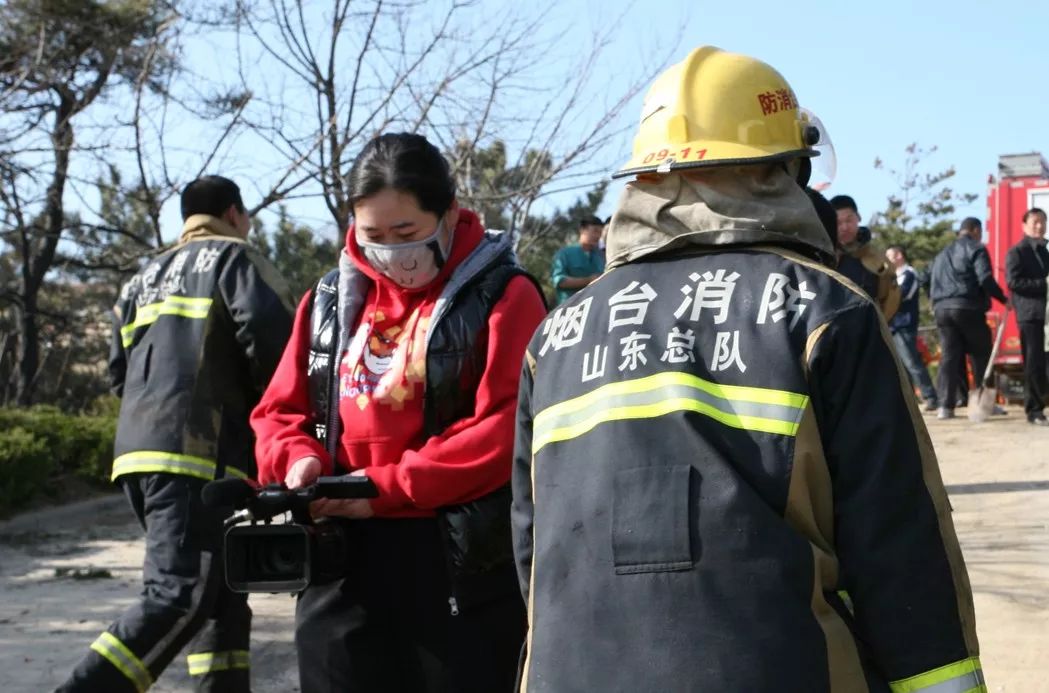 用镜头弘扬消防正能量—记山东省烟台市消防支队消防文员牟晓燕