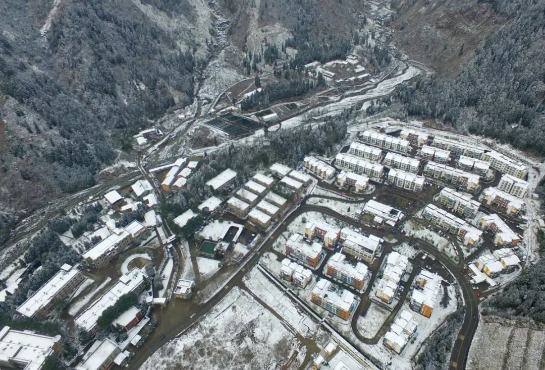 宝山太阳湾的初雪