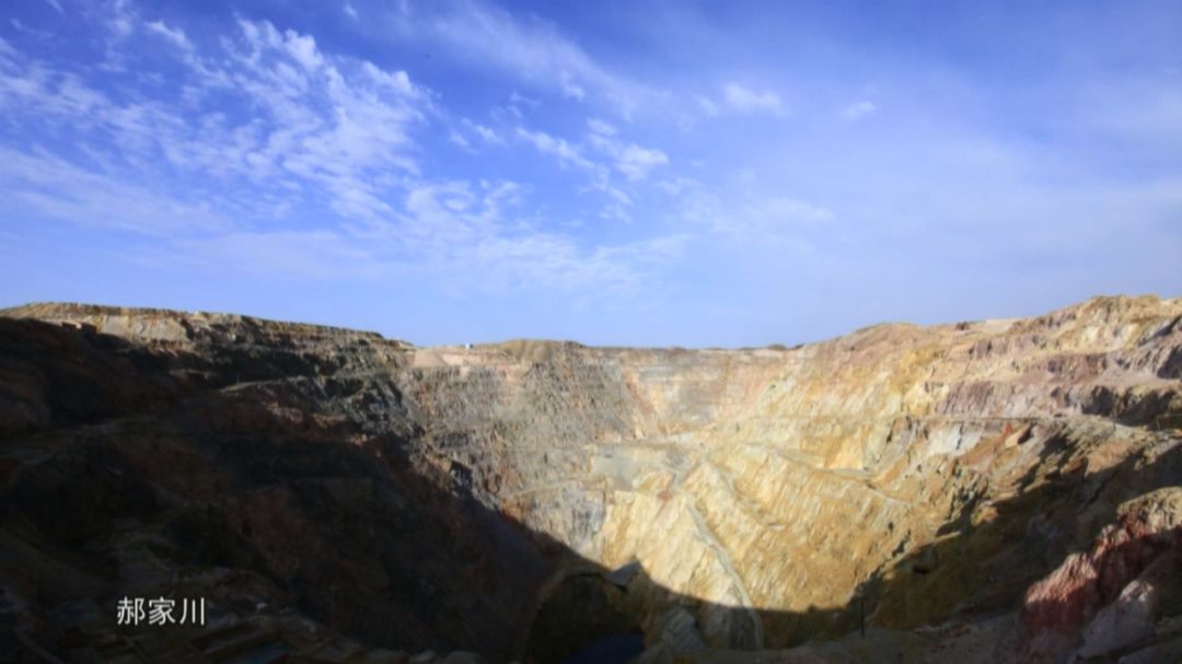 走一带看一路白银举世瞩目的矿山大爆破面积达40万立方米