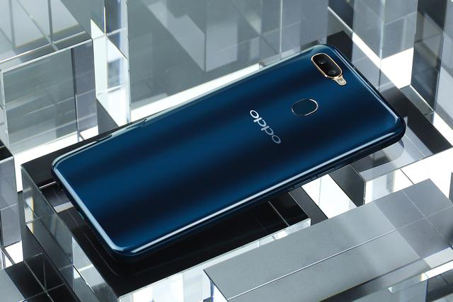 2亿年轻人都喜欢的手机品牌发力了,消费者都考虑选oppo a7