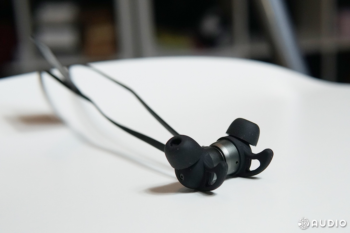 联想x3运动蓝牙耳机体验评测:单边双喇叭结构,佩戴稳固贴身