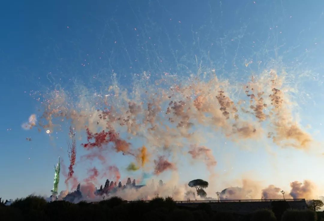 这场声势浩大的焰火狂欢叫《空中花城(city of flowers in the sky)