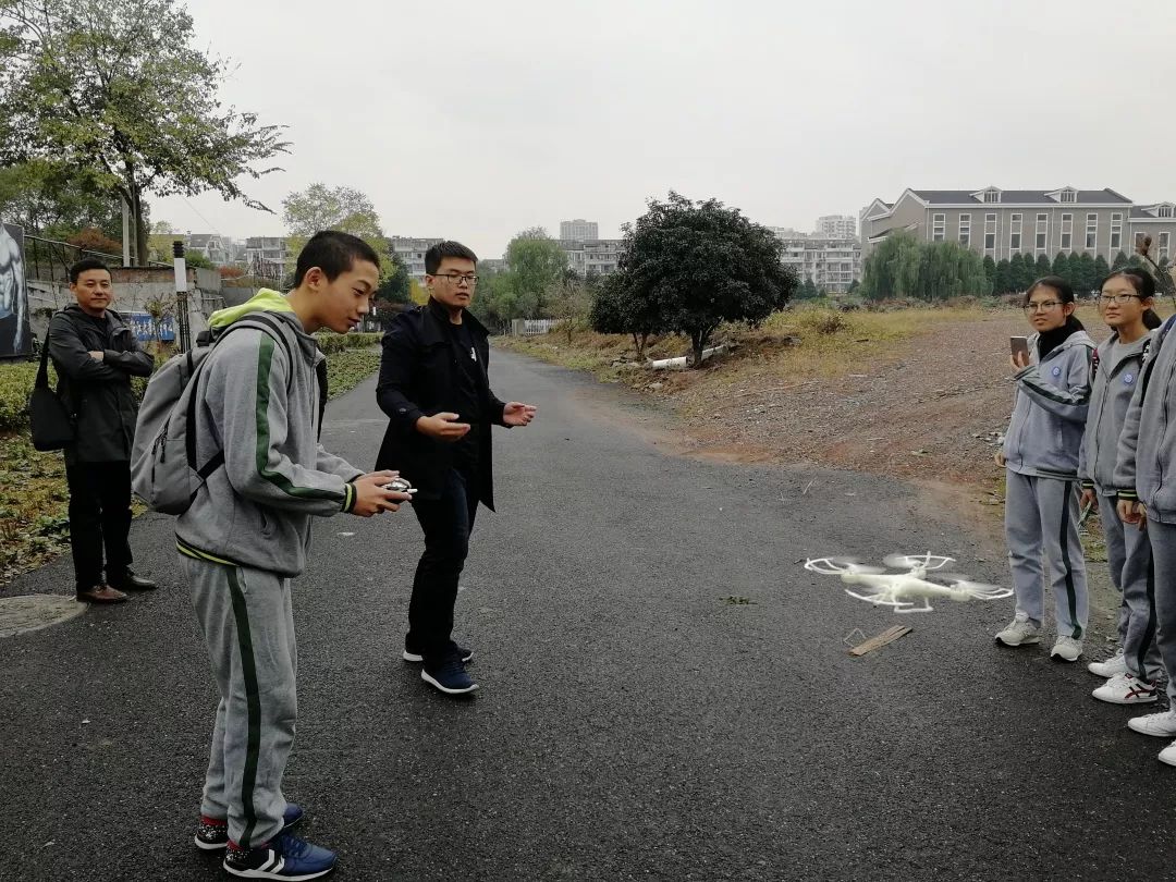 你离梦想或许只有一步记湖州市吴兴区东林中学浙大研学