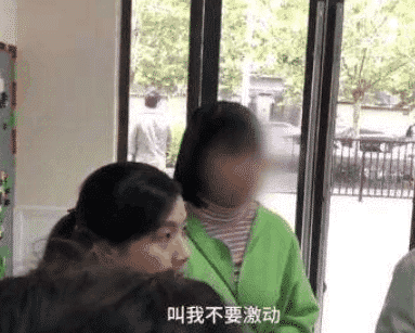 小学生被打脸,揪头发? 警方: 散了吧! 是亲妈!