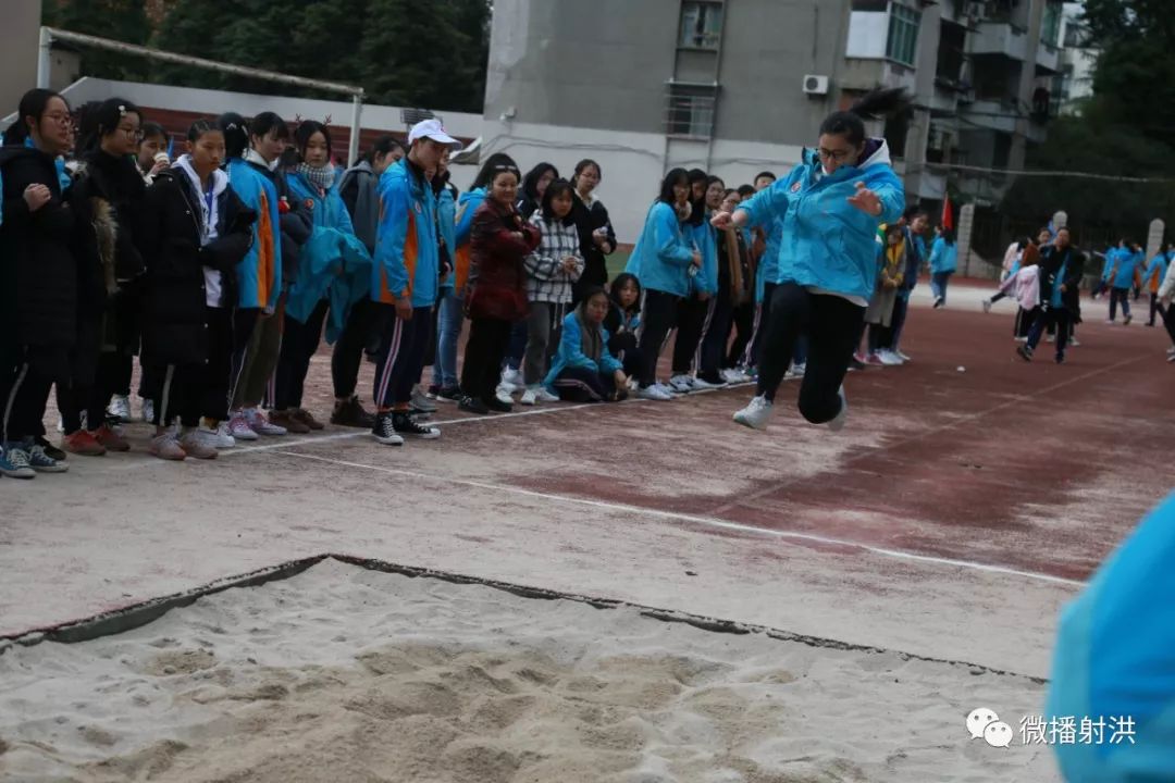 射洪中学2018年秋季田径运动会盛大开幕开幕式入场秀表演嗨翻全场