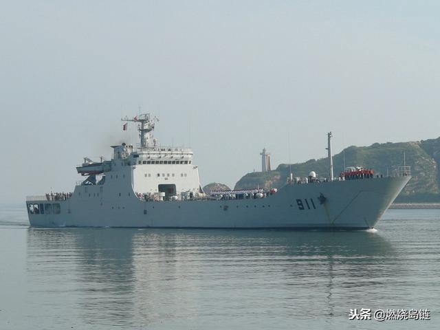 属于中国072iii型的加长改良型,是于2003年推出的新型两栖登陆舰,由