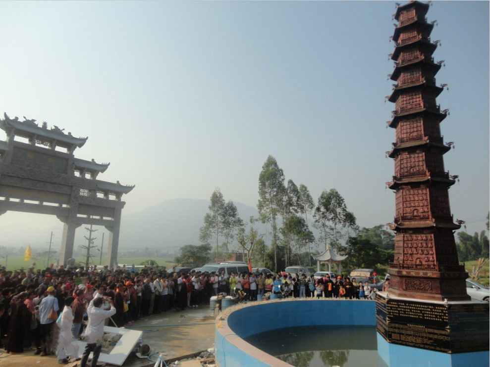 罗定灵山寺举行古董三圣像开光暨迎宾楼入伙庆典