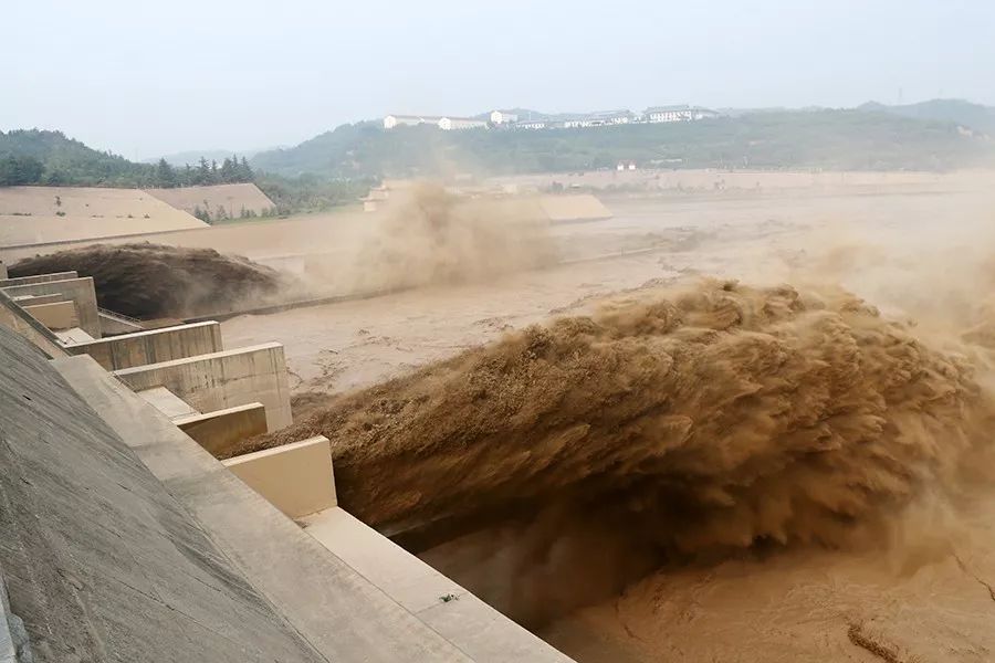 小浪底加大下泄流量