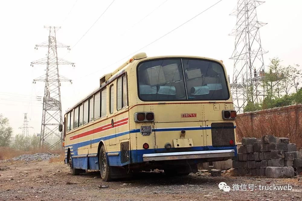 上世纪80年代的日野rc大客车它曾是国内进口旅游车的主力